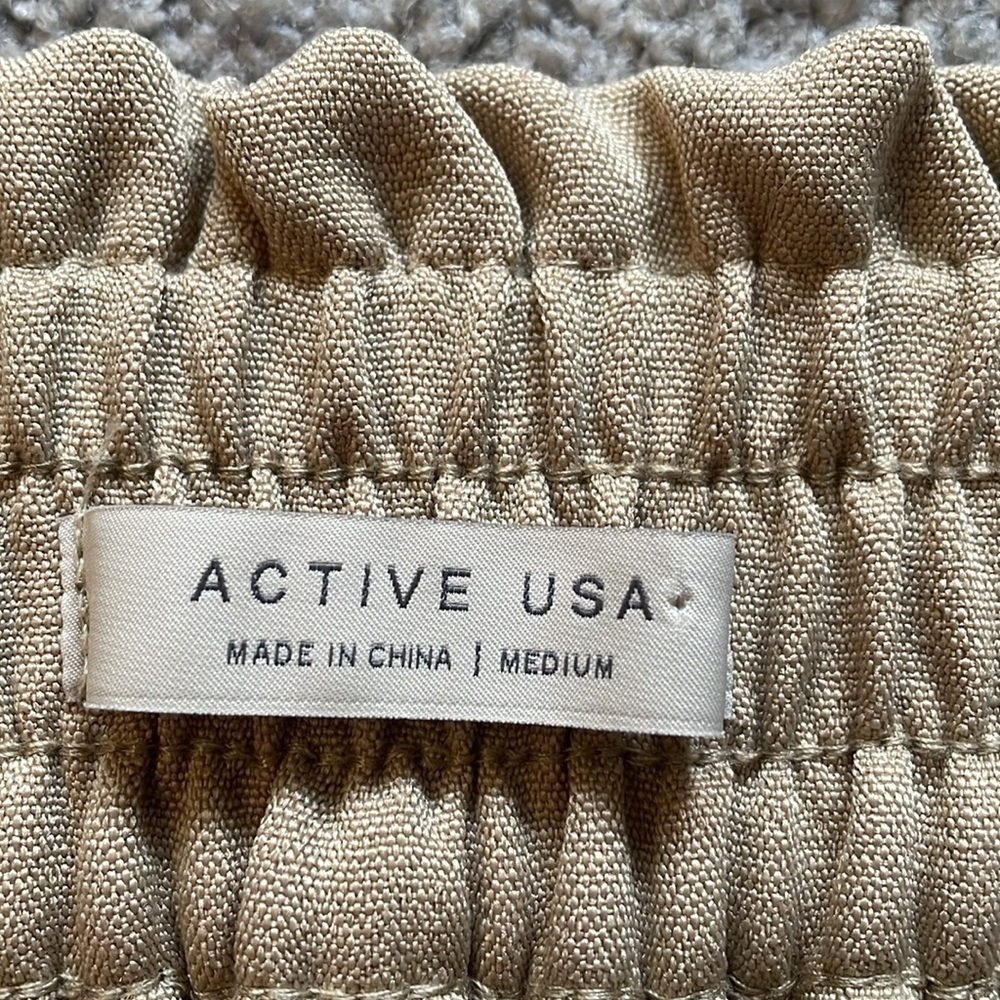Active USA Tan Button Mini Skirt | Size Medium - Picture 5 of 9